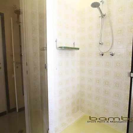 Bam 5 Apartment