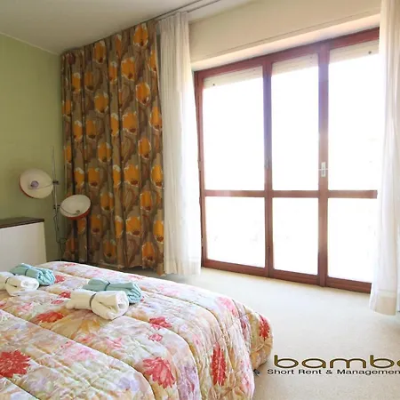 Bam 5 Apartment